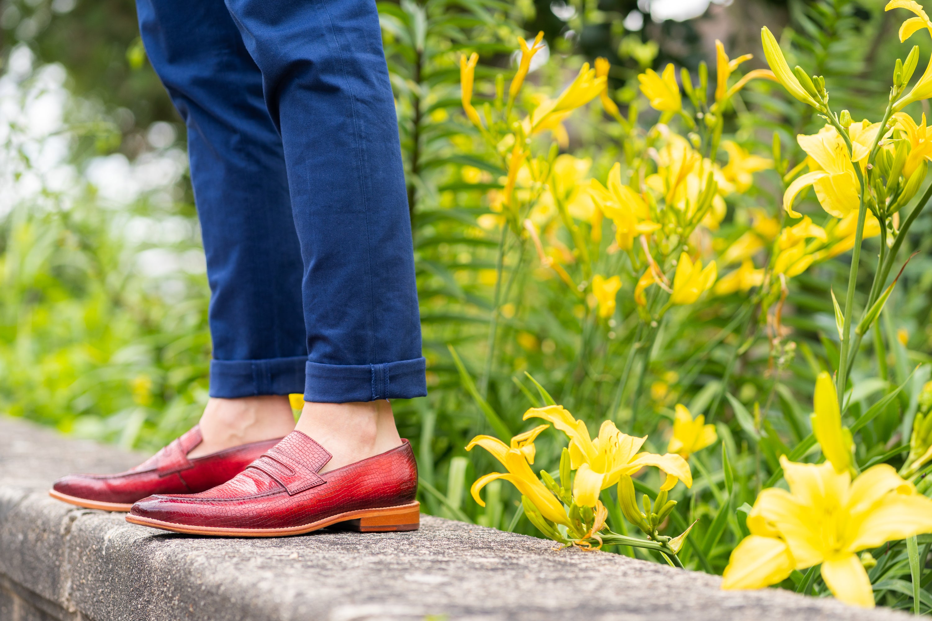 Tenue avec best sale chaussures rouges